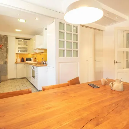 아파트 Bravissimo Mercaders 6 *