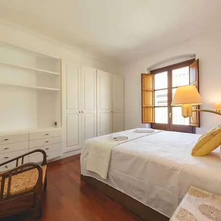 Bravissimo Mercaders 6 Apartment