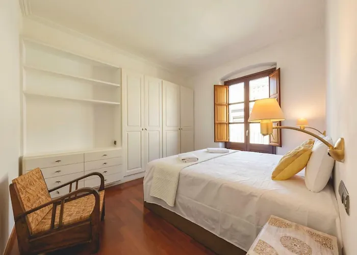 Bravissimo Mercaders 6 Apartment