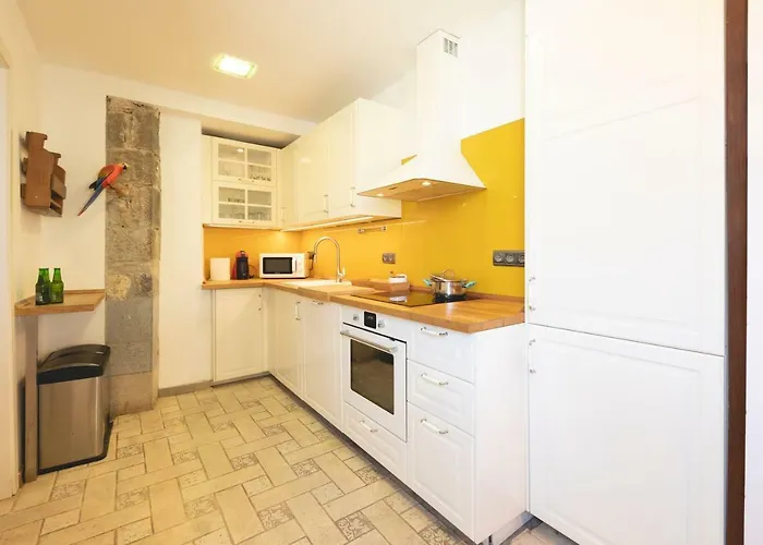 Bravissimo Mercaders 6 Girona